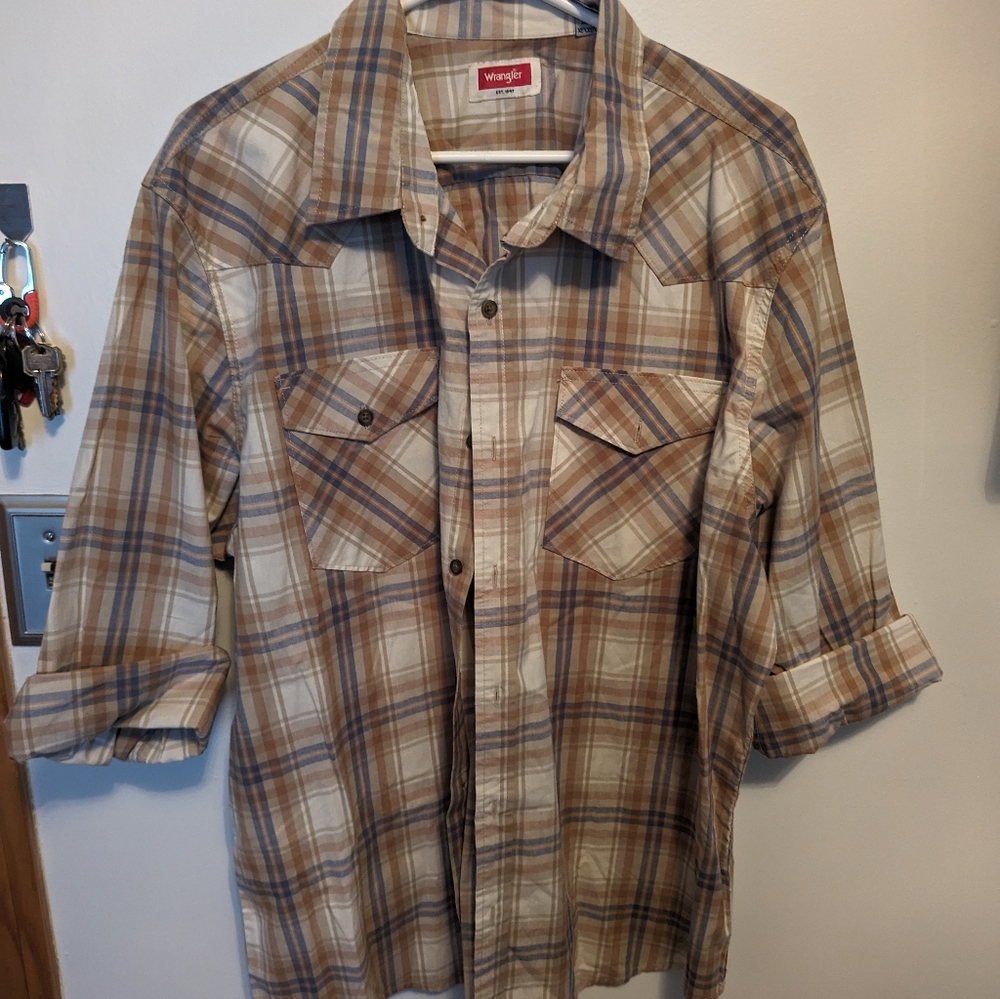 Long sleeve flannel button up shirt